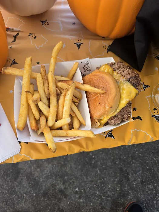 Holy Grail Burgers Picture 5