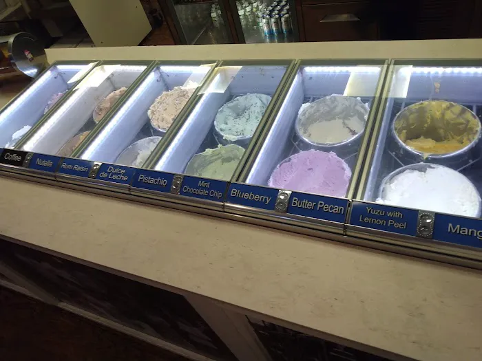 Ice Cream on Grand Picture 1