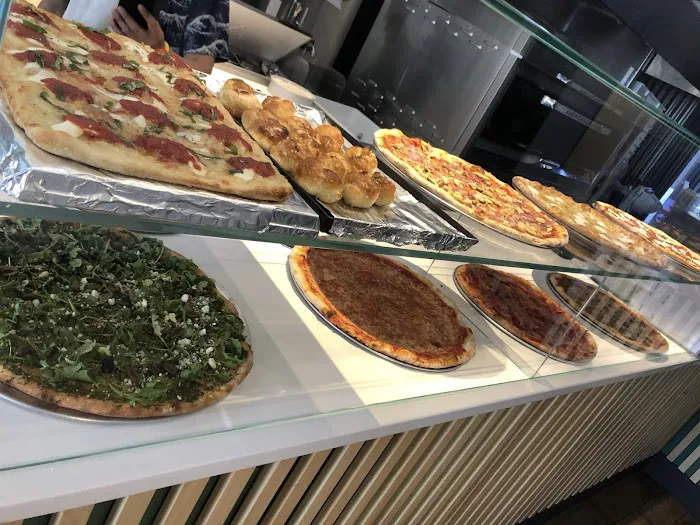 Dana’s Pizza Picture 9