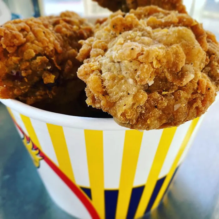 Buckets Fried Chicken Picture 3