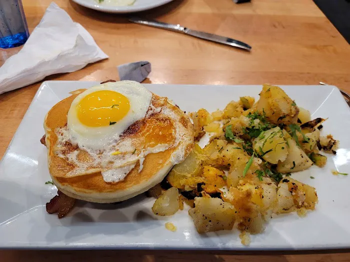 Brownstone Pancake Factory (Englewood Cliffs, NJ) Picture 2
