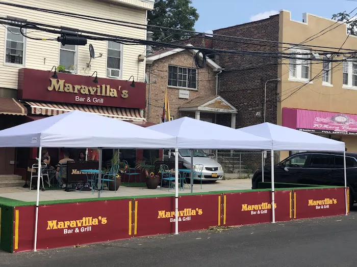 Maravillas Bar & Grill Picture 9