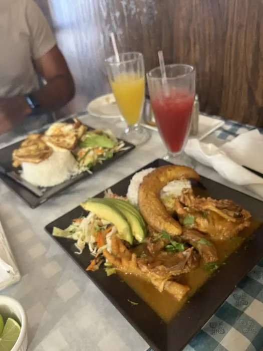 Maravillas Bar & Grill Picture 3