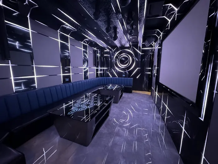 101 KTV Bar Lounge Picture 2