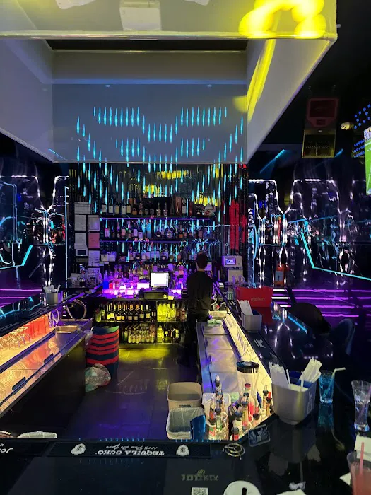 101 KTV Bar Lounge Picture 1