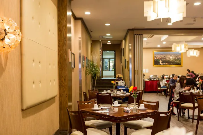 Magna Restaurant Picture 1