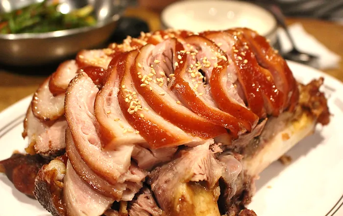 Mujeog Jjang restaurant -J&CH Catering Corp/Pig's trotters, chicken, bento boxes/족발,치킨,도시락 전문 Picture 7