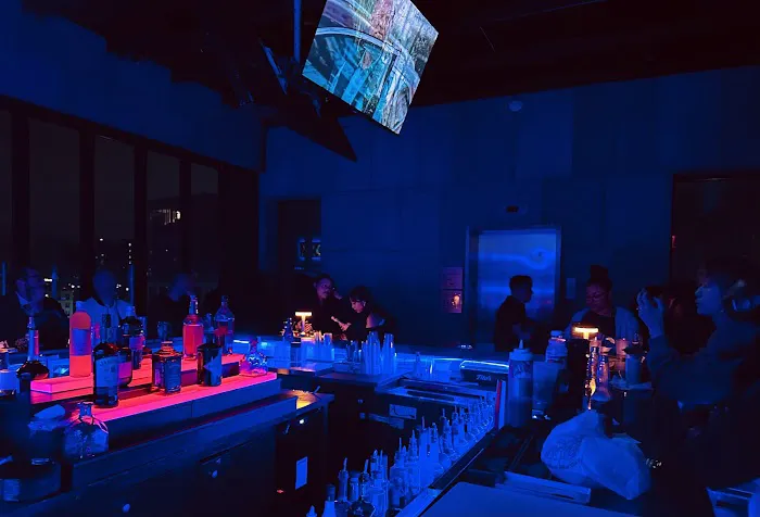 Moon Bar Rooftop Picture 5