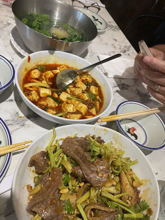 Yanwu 言午许 Picture 6