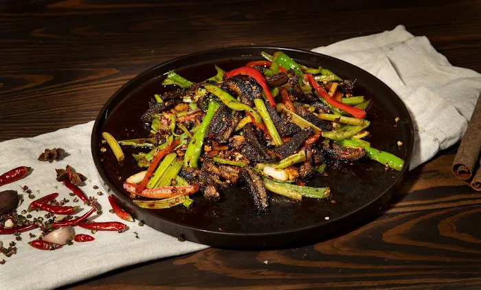 Yanwu 言午许 Picture 8
