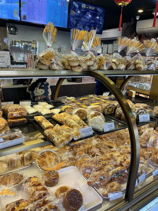 Rainbow Bakery Picture 7
