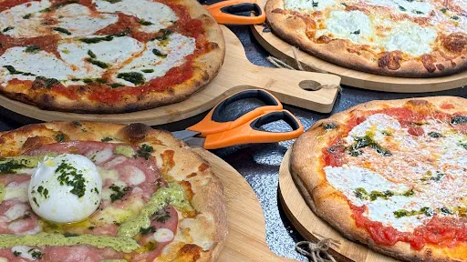 The Parlor Pizza Kitchen Whitestone Picture 1