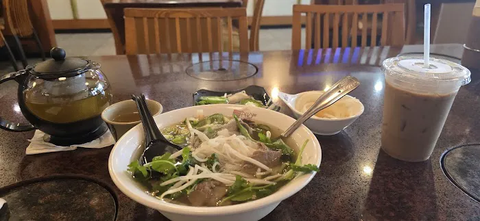 Pho 32 & Shabu Picture 9
