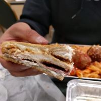 Tony's Beechhurst Deli ico