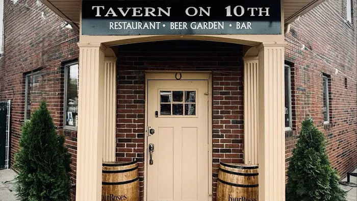 Tavern On 10th Picture 2