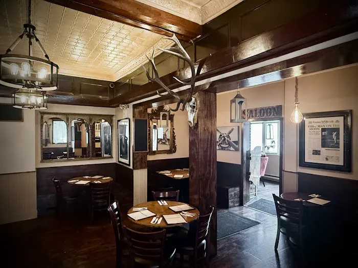 Tavern On 10th Picture 8