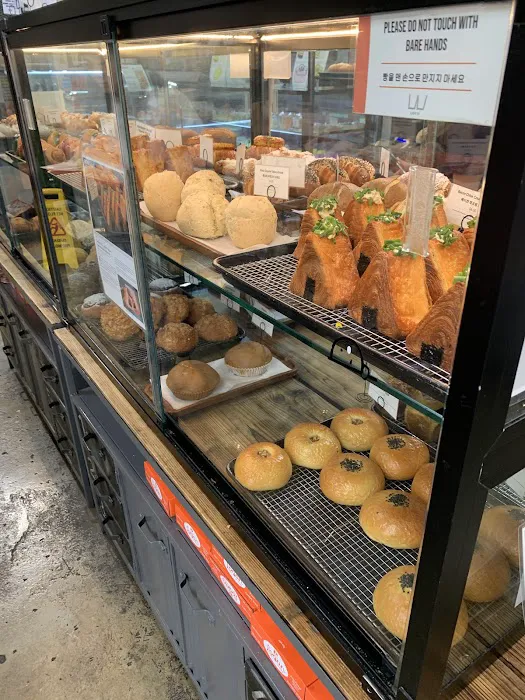 Cafe W & Bakery / Dessert Picture 6