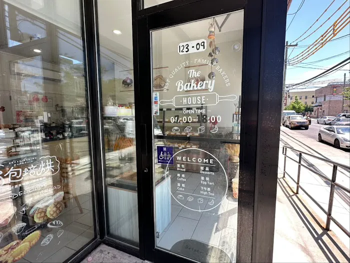 Apollo Bakery III Picture 6