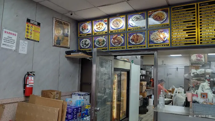Happy Town Chinese Restaraunt Picture 4