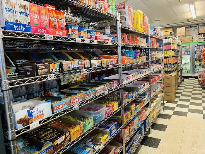 ZEE'S GOURMET DELI - HILL'S TRADING Corp. Picture 10