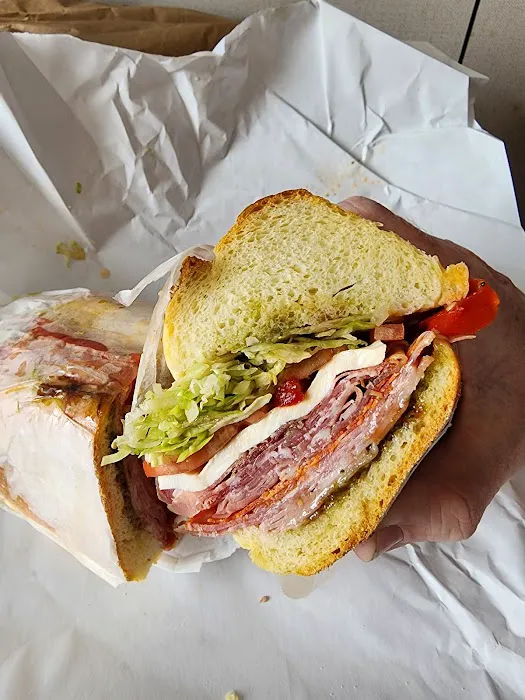 Benateri's Italian Gourmet Deli Picture 6
