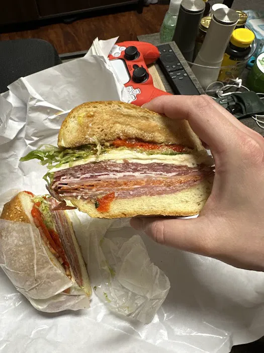 Benateri's Italian Gourmet Deli Picture 2