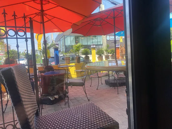 Las Tres Restaurant Picture 6