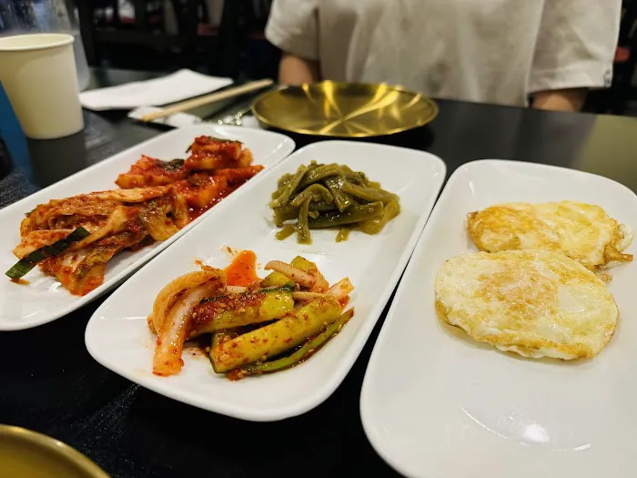 Jungme Gukbop - Korean Pork bone soup restaurant Picture 1