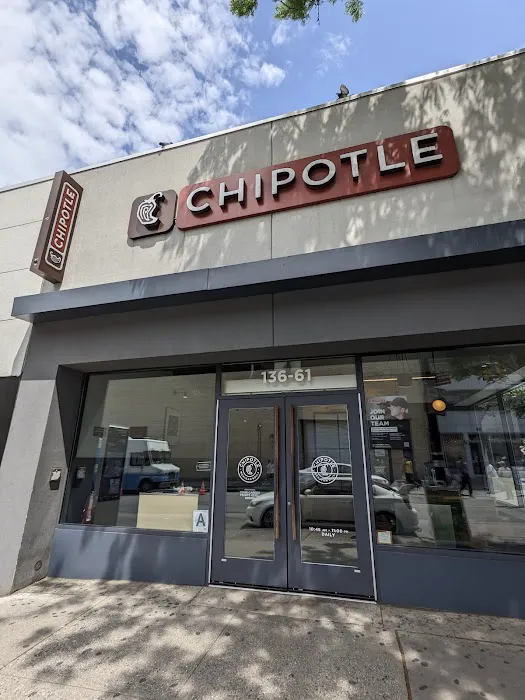 Chipotle Mexican Grill Picture 2