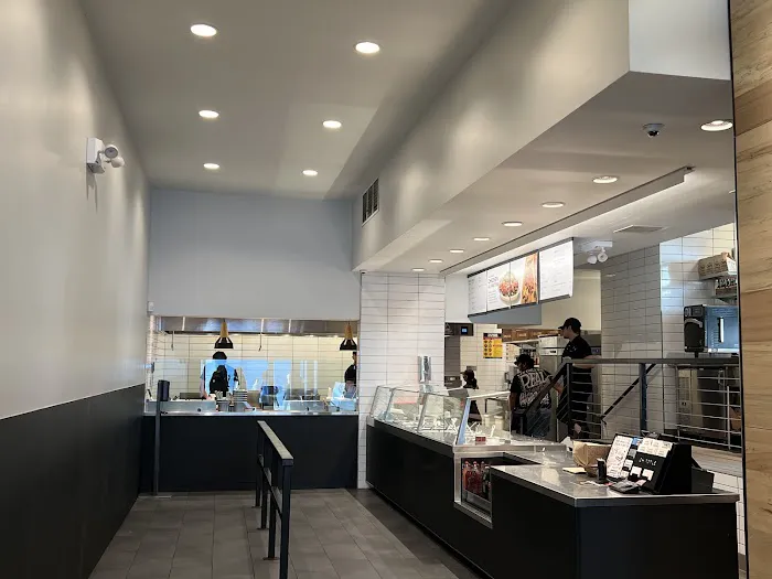 Chipotle Mexican Grill Picture 6