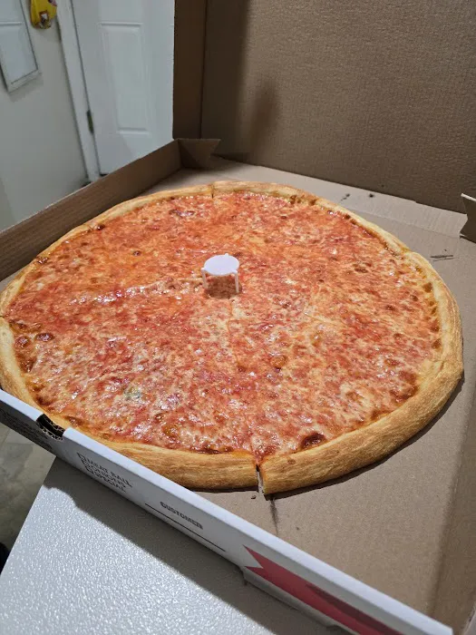 Lucia Pizza Picture 5