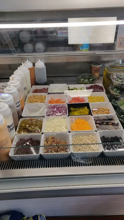 W E Deli Grocery Corp Picture 1