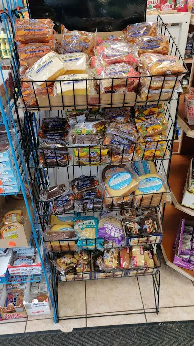 W E Deli Grocery Corp Picture 10