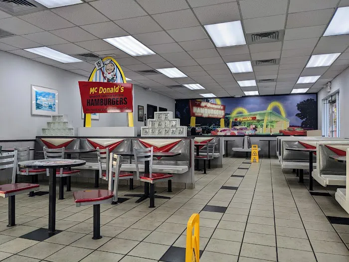 McDonald's Picture 9