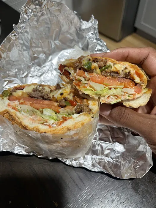 BAYVIEW DELI & GRILL Picture 6