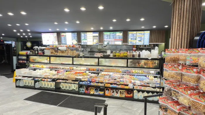 BAYVIEW DELI & GRILL Picture 3
