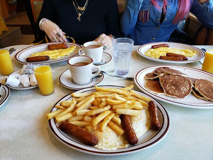 Tremont Diner Picture 8