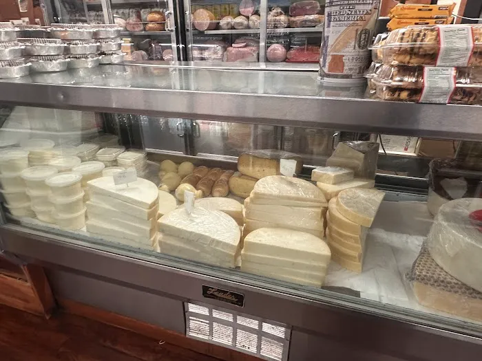 Vito's Gourmet Deli Picture 3