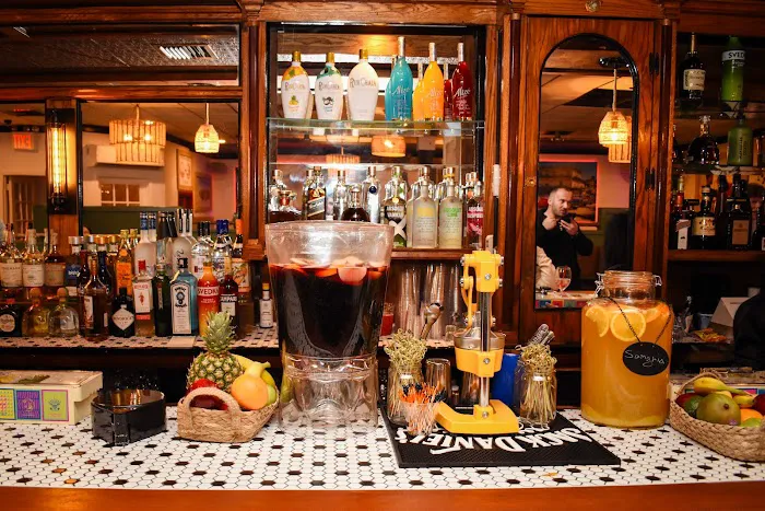 Rosa Blanca Bar & Grill Picture 9