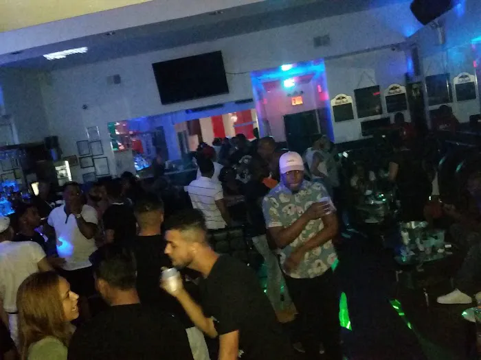 Gasolina Bar & Lounge Picture 4