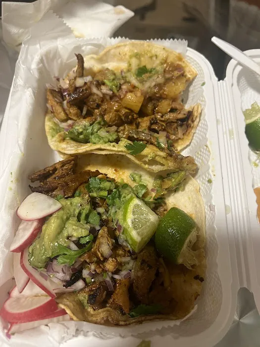 Mexicana Deli Grocery Picture 4
