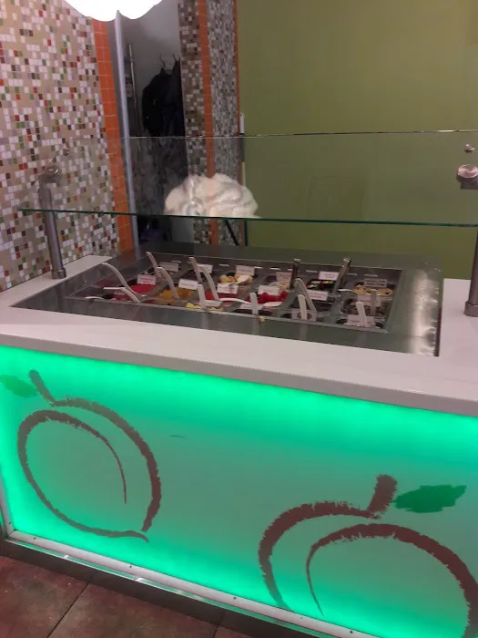 Peachwave Frozen Yogurt Picture 6