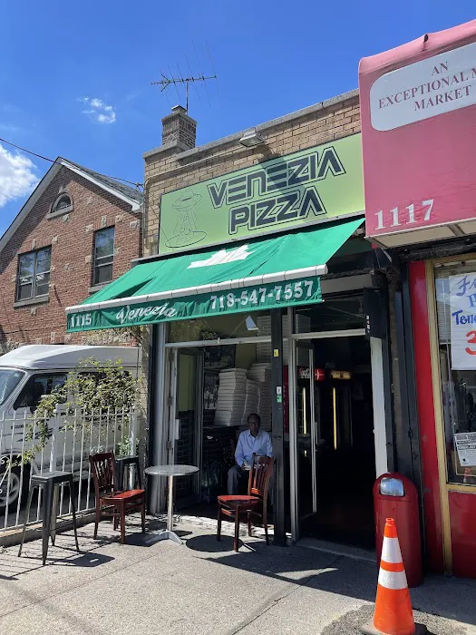 Venezia Pizza Picture 9