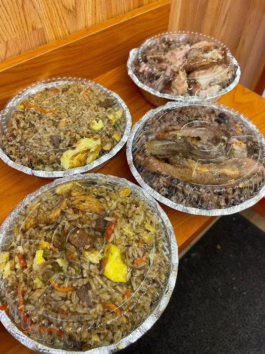Antillana Supermarket Hot Food Picture 7