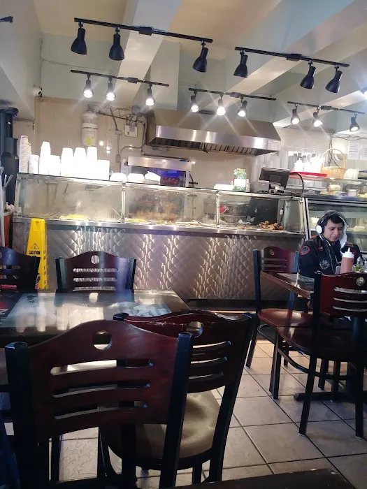 Steven Restaurant Picture 9