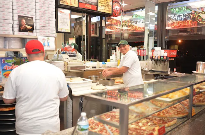 Roma Pizza Picture 4