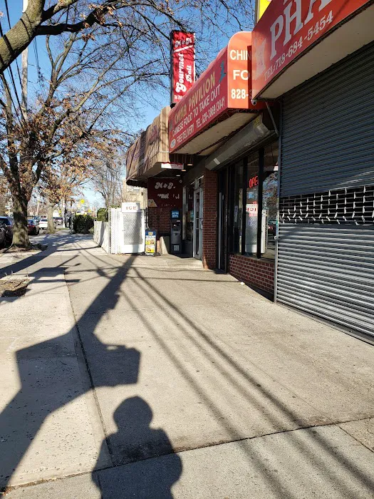 M & M Deli Plus Picture 10