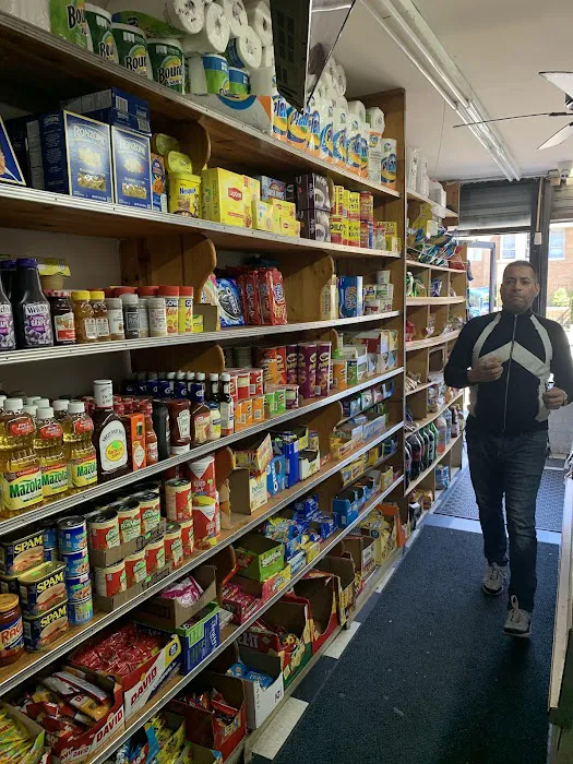 A & A Hutch Deli Picture 3