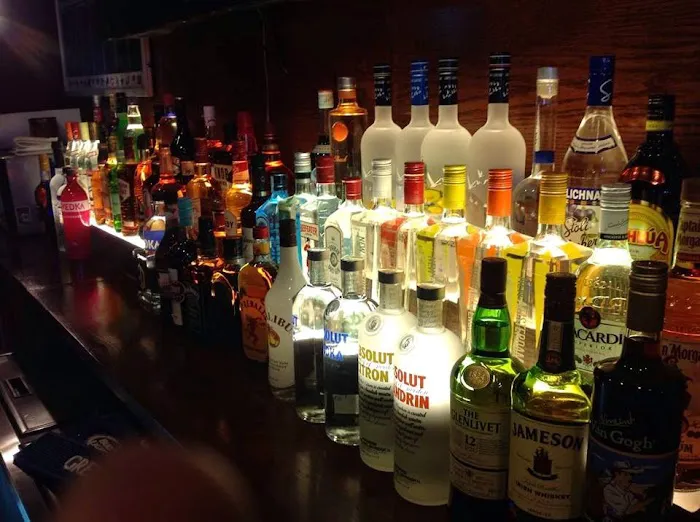 Bases Loaded Sports Bar Picture 7