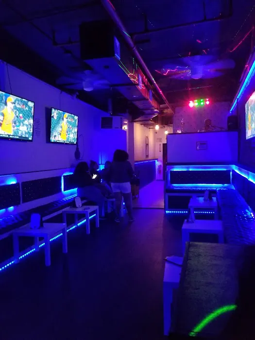 Lounge 43 Picture 2